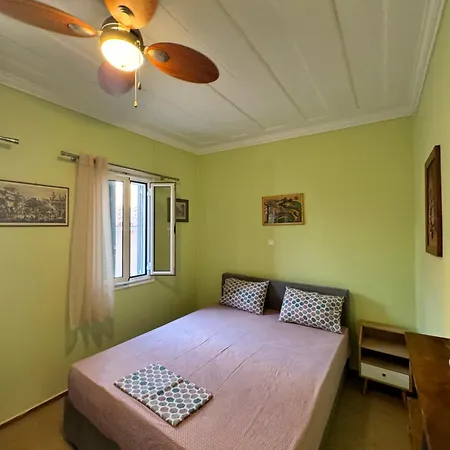 Traditional Lefkas Marina House *