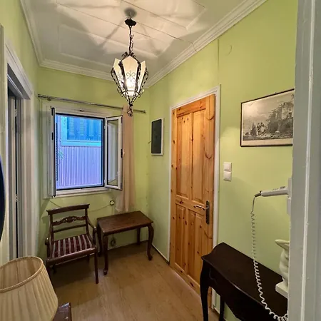 Traditional Lefkas Marina House *